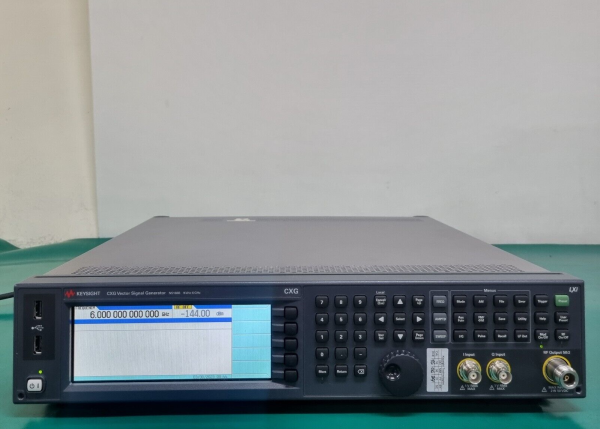 Векторный генератор сигналов Keysight N5166B-506 CXG (от 9 кГц до 6 ГГц) (демонстрационный) купить по низкой цене | МАКСПРОФИТ